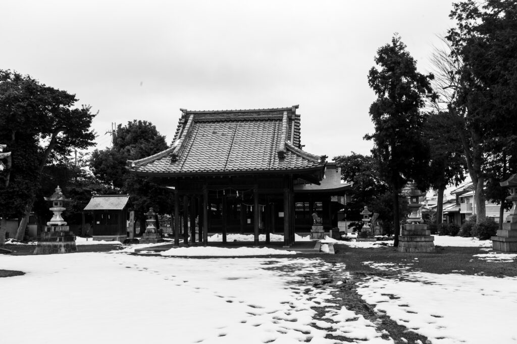 モノクロ　寺院